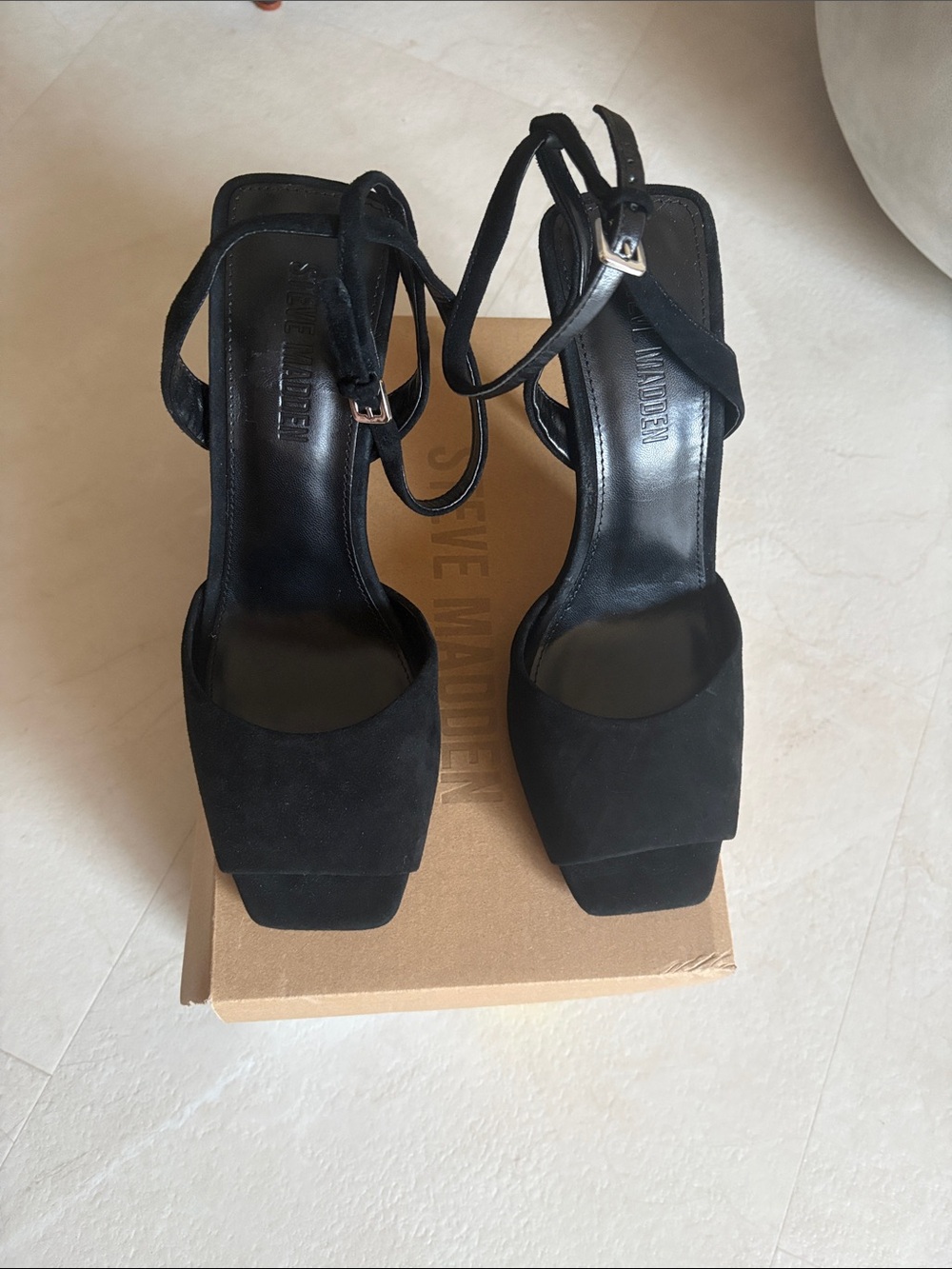 BRAND NEW! Steve Madden Black Suede Peep-Toe Stiletto Sandals - Picture 3 of 3